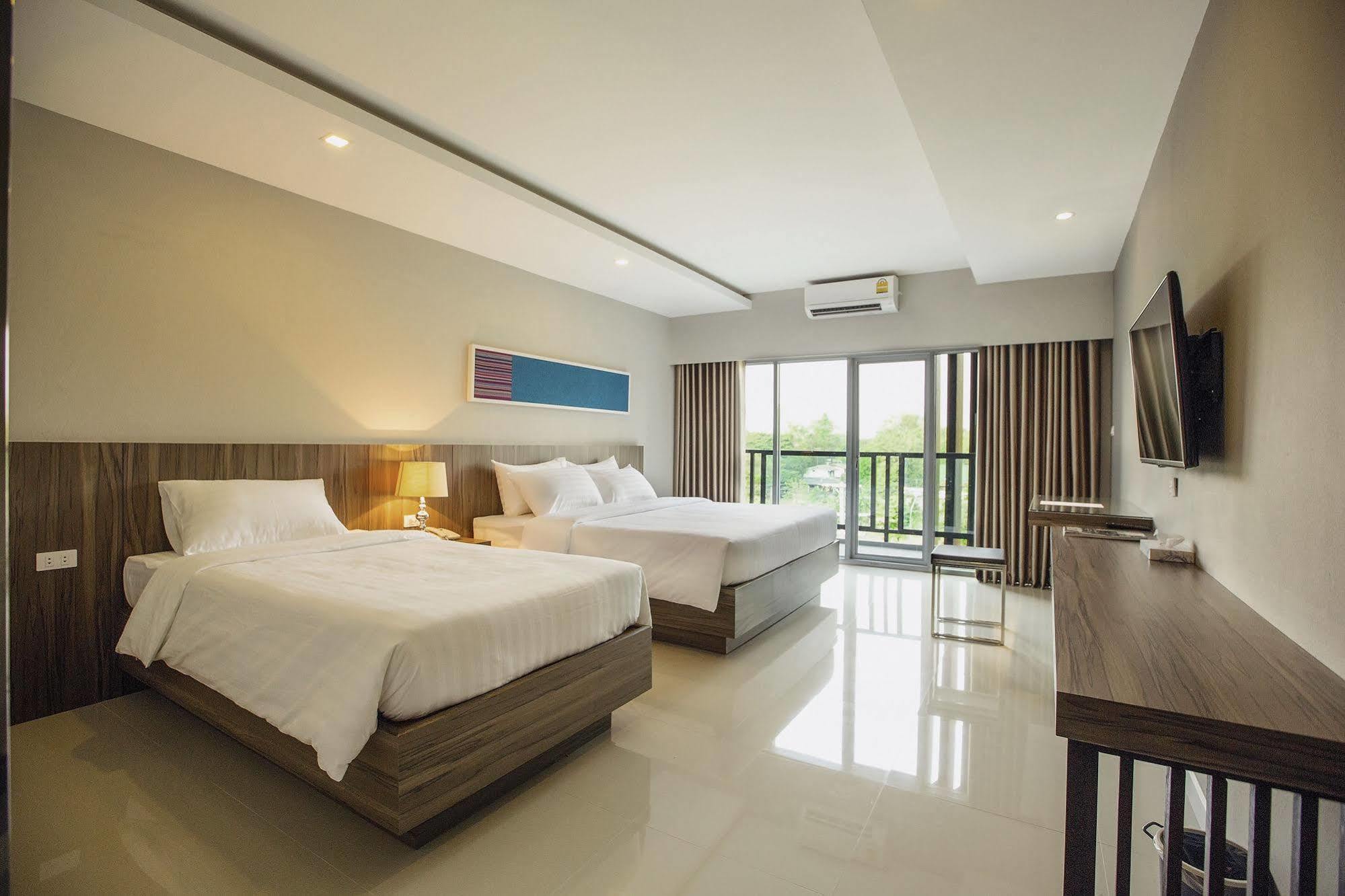 V Hotel Ubon Ratchathani Exteriör bild