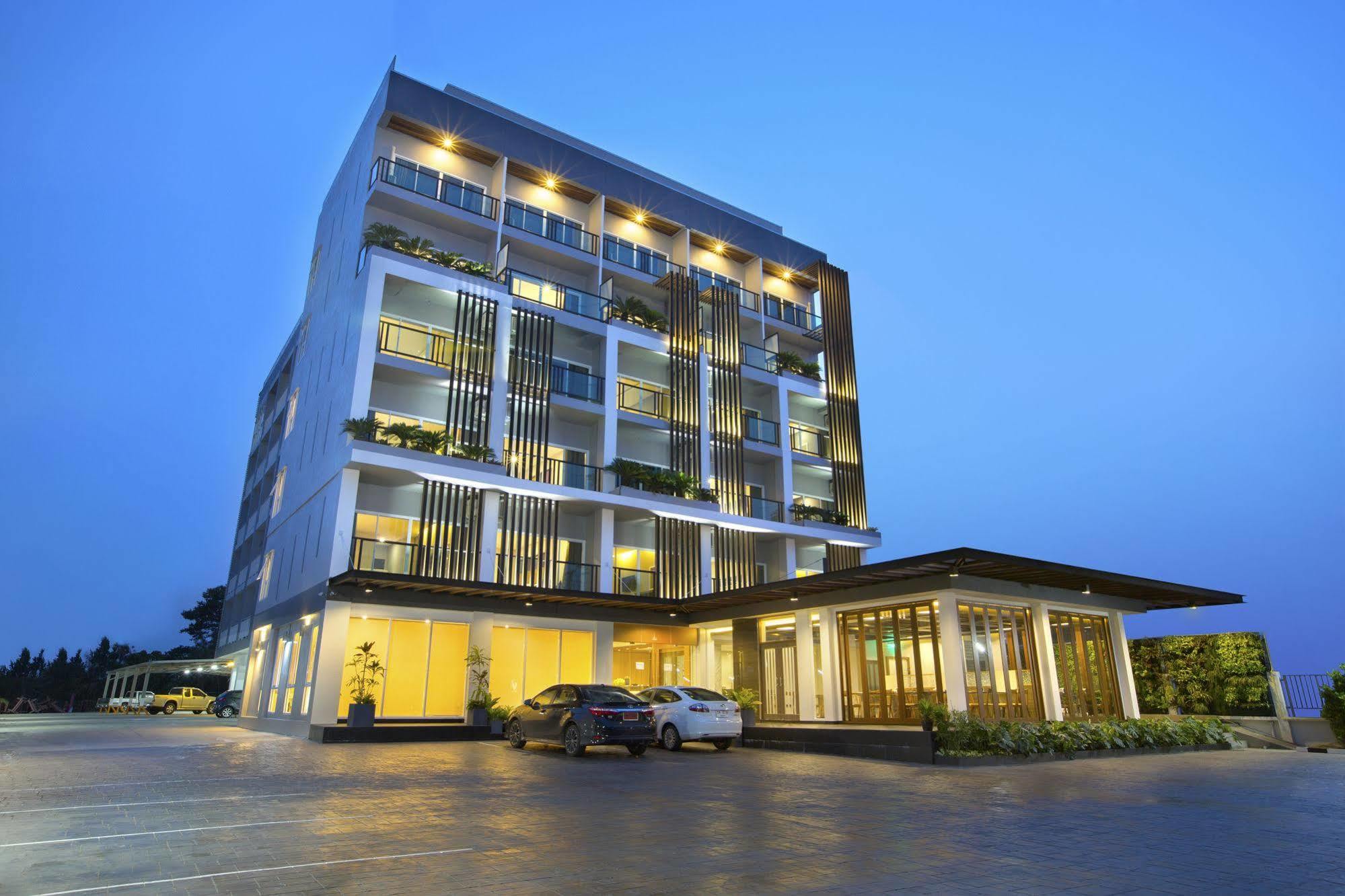 V Hotel Ubon Ratchathani Exteriör bild